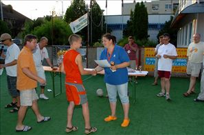 D2H_2564
